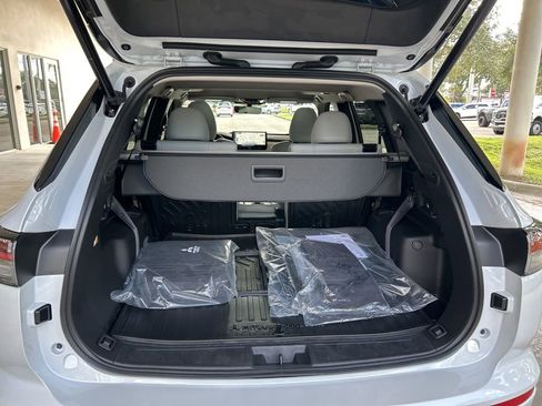 New 2025 Mitsubishi Outlander SE image 34