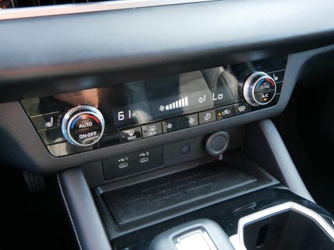 Used 2025 Mitsubishi Outlander SE AWD/4WD image 29