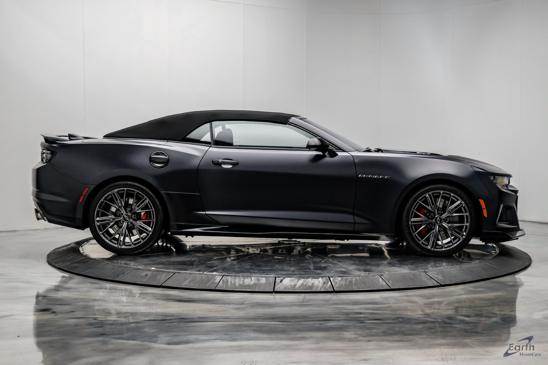 Used 2024 Chevrolet Camaro ZL1 RWD image 28
