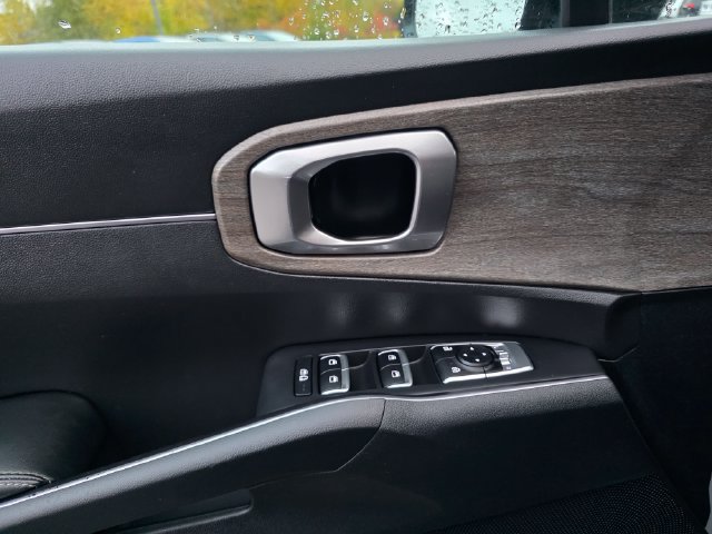 Certified 2023 Kia Sorento S w/ Panoramic Sunroof Package AWD/4WD image 29