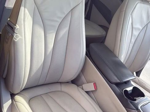 Used 2017 Lincoln MKX Select w/ Select Plus Package image 33