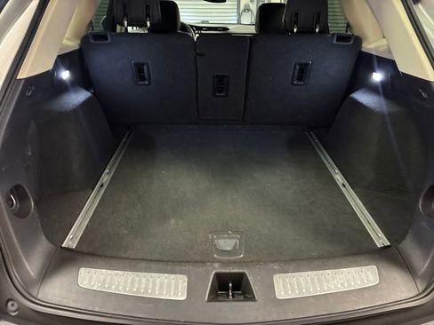 Used 2019 Cadillac XT5 Premium Luxury FWD image 24