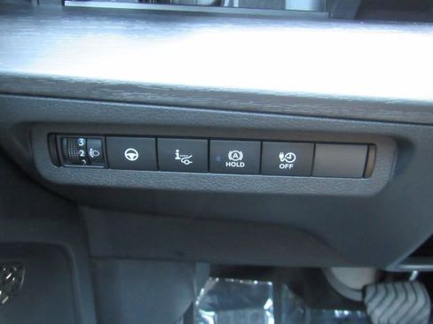 Used 2024 Nissan Ariya FWD image 33