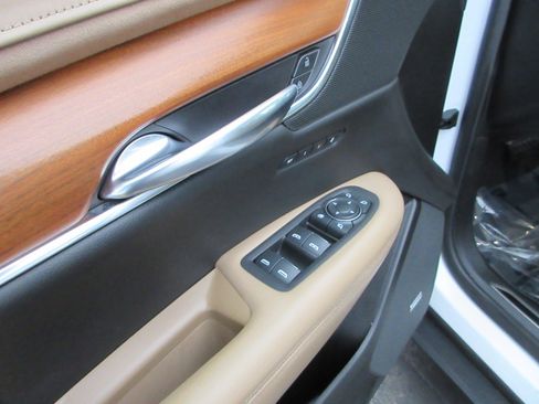 Used 2019 Cadillac XT5 Platinum image 33