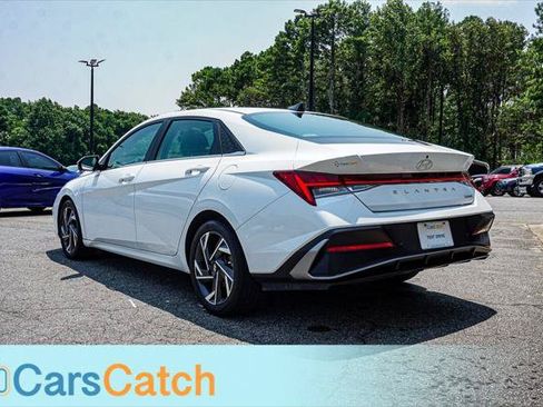Used 2024 Hyundai Elantra Limited FWD image 14