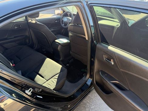Used 2014 Honda Accord Sport image 9