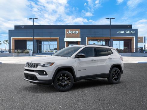 New 2026 Jeep Compass Latitude image 2