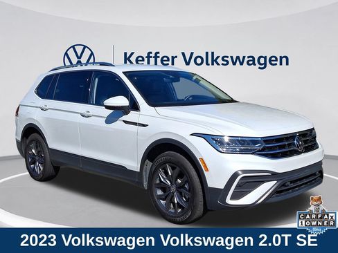 Certified 2023 Volkswagen Tiguan SE FWD image 1