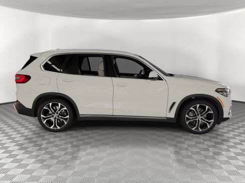 Used 2021 BMW X5 sDrive40i w/ Premium Package RWD image 8