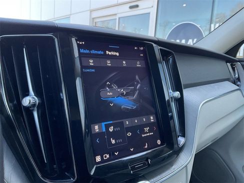 Certified 2023 Volvo XC60 B5 Plus w/ Protection Package Premier image 22