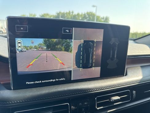 Used 2022 Lincoln Nautilus Reserve w/ Equipment Group 201A image 23