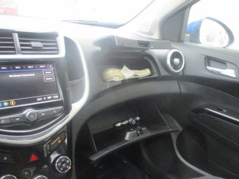 Used 2018 Chevrolet Sonic LT w/ Convenience Package image 37