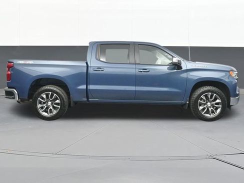 Used 2024 Chevrolet Silverado 1500 LT AWD/4WD image 16
