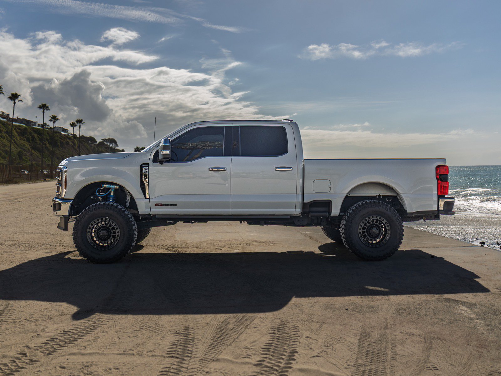 Used 2025 Ford F250 Lariat w/ Lariat Ultimate Package AWD/4WD image 8