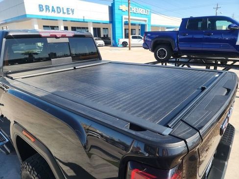 Used 2020 GMC Sierra 2500 Denali w/ Denali Ultimate Package image 18