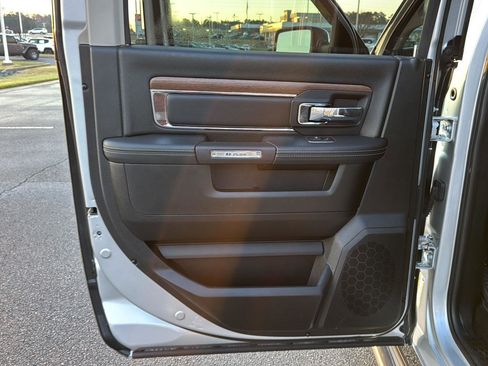 Used 2016 RAM 1500 Laramie w/ Convenience Group image 16