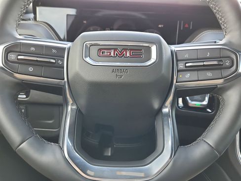 Used 2025 GMC Yukon Elevation w/ LPO, Yukon Black Package image 18