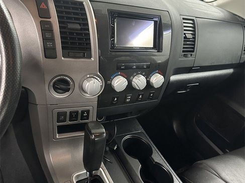 Used 2010 Toyota Tundra 4x4 Double Cab image 15
