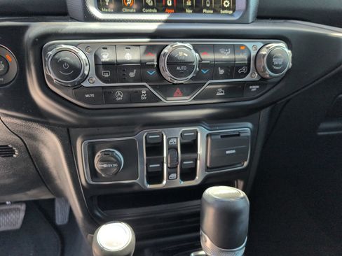Used 2021 Jeep Gladiator Overland w/ Popular Equipment Package AWD/4WD image 14