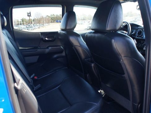 Used 2020 Toyota Tacoma TRD Off-Road w/ TRD Premium Off Road Package image 23