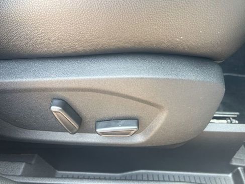 Used 2023 Ford Edge ST image 17