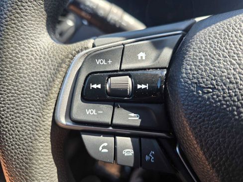 Used 2019 Honda Accord EX image 34