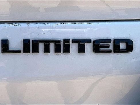 Used 2024 Jeep Grand Cherokee L Limited w/ Black Appearance Package AWD/4WD image 24