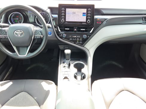 Used 2022 Toyota Camry LE FWD image 14