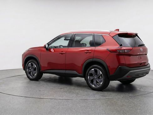 Used 2025 Nissan Rogue SV AWD/4WD image 6