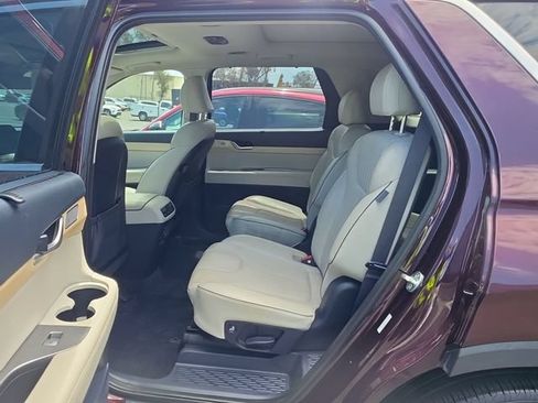 Used 2023 Hyundai Palisade Limited AWD/4WD image 9