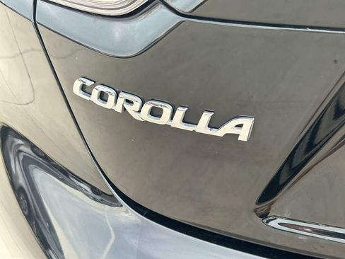 Used 2025 Toyota Corolla LE FWD image 12