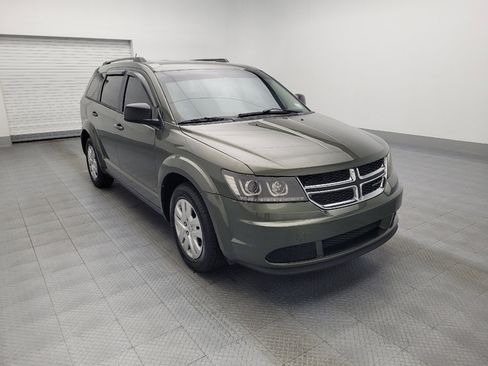 Used 2017 Dodge Journey SE w/ Flexible Seating Group image 13