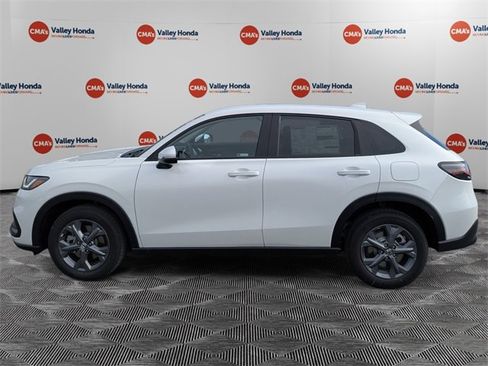 New 2026 Honda HR-V LX image 8