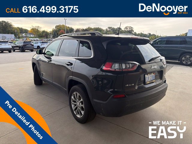 Used 2020 Jeep Cherokee Latitude Plus w/ Cold Weather Group AWD/4WD image 3