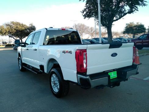 Used 2025 Ford F250 XLT image 8