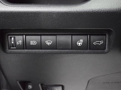 Used 2022 Toyota RAV4 XLE w/ Convenience Package image 16