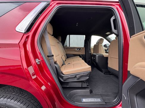 Used 2022 Chevrolet Tahoe Premier AWD/4WD image 12