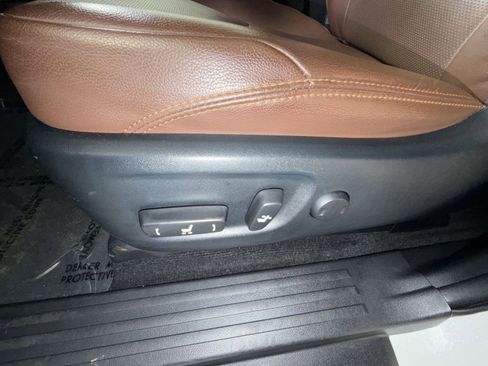 Used 2023 Toyota 4Runner Limited image 14