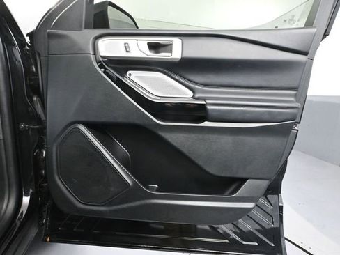 Used 2023 Ford Explorer Platinum w/ Technology Package image 53