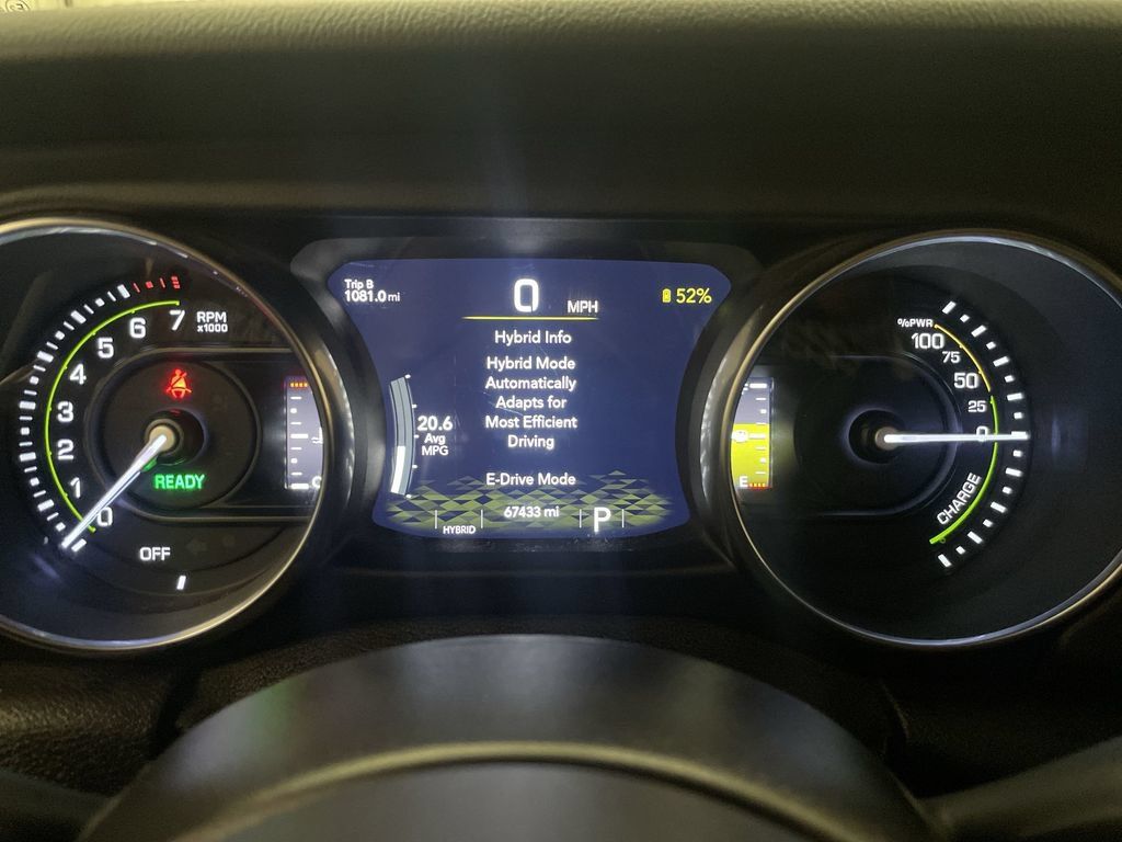 Used 2021 Jeep Wrangler Unlimited Sahara w/ Cold Weather Group AWD/4WD image 6