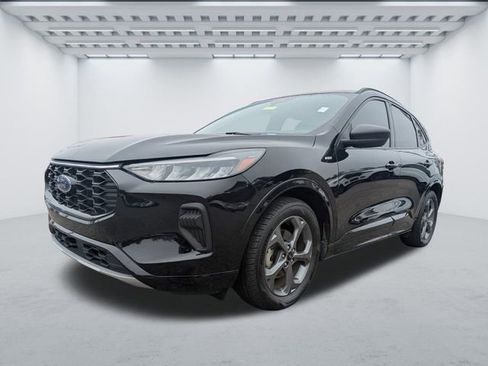 Used 2023 Ford Escape ST-Line w/ Tech Pack #1 FWD image 7