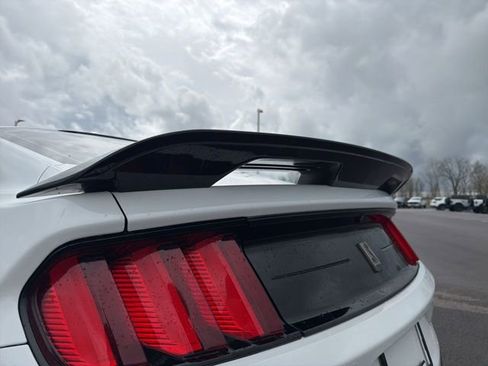 Used 2016 Ford Mustang Shelby GT350 w/ Technology Package RWD image 12