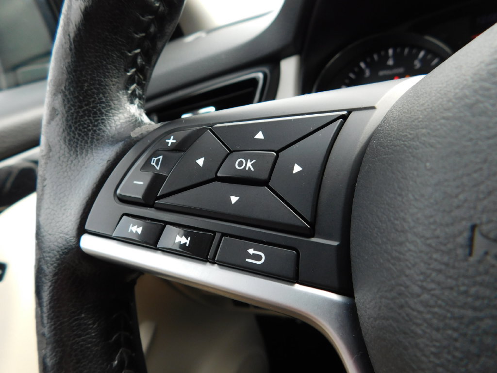 Used 2021 Nissan Rogue Sport SL FWD image 29