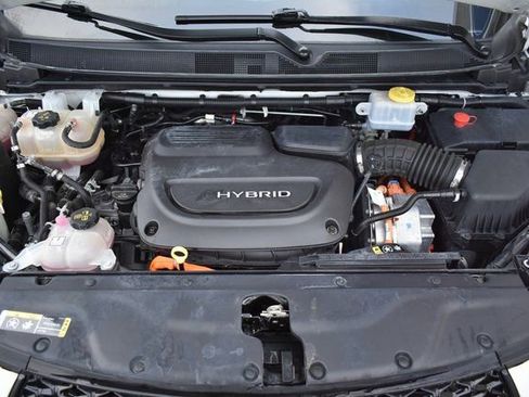 Used 2021 Chrysler Pacifica Limited w/ S Appearance Package image 59