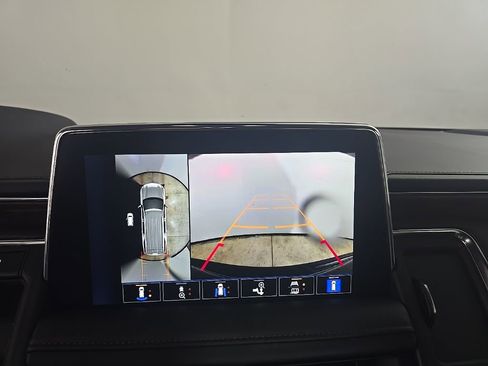 Used 2023 Chevrolet Tahoe High Country image 10