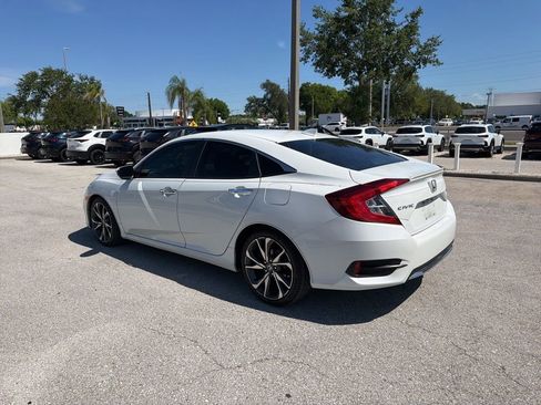 Used 2020 Honda Civic Touring image 9