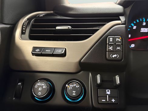 Used 2020 GMC Yukon Denali AWD/4WD image 27