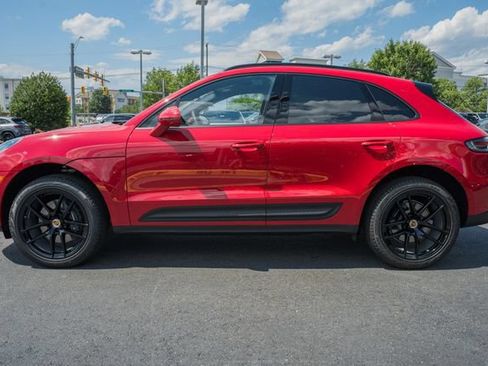 Used 2026 Porsche Macan AWD/4WD image 4