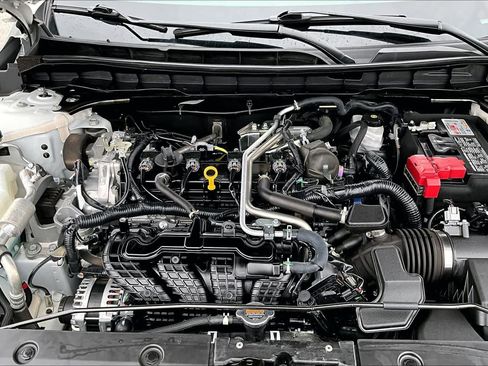 Used 2025 Nissan Altima 2.5 SV FWD image 32