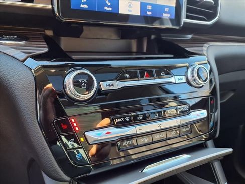 Used 2022 Ford Explorer Limited w/ Equipment Group 301A image 8